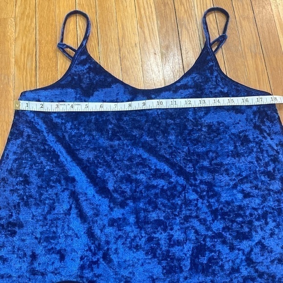 🔥5/$20🔥 Blue Velvet Tank Top - Picture 8 of 9